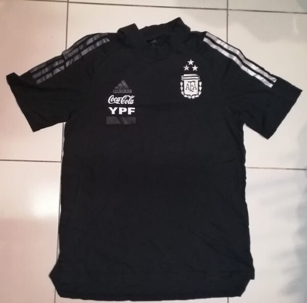 SELECCION ARGENTINA CAMISETA TIEMPO LIBRE USADA POR JUGADOR