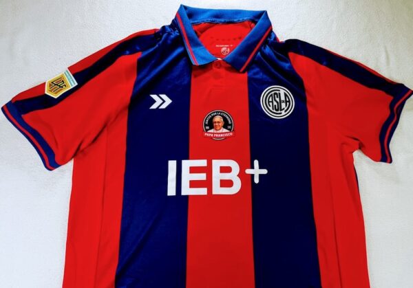 CLUB SAN LORENZO CAMISETA JERSEY TITULAR HOMENAJE PAPA - Imagen 2
