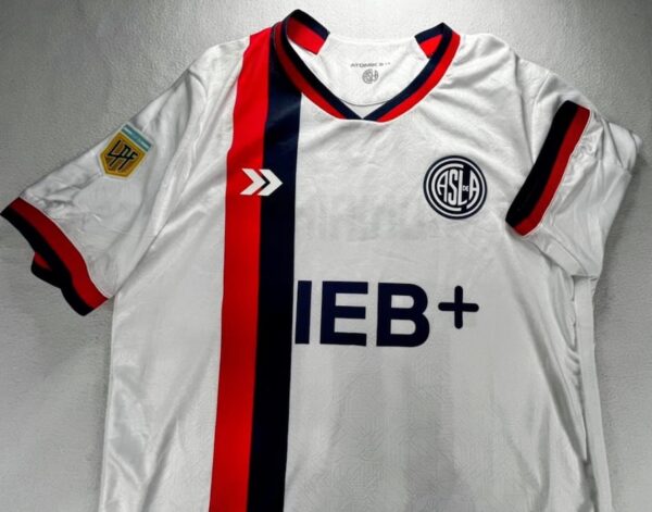 CLUB SAN LORENZO JERSEY ALTERNATIVO 2024 MUNIAIN - Imagen 2